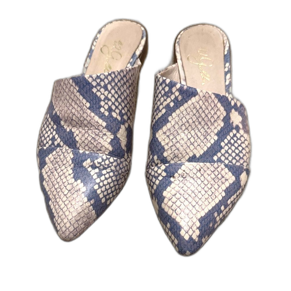 42 GOLD Women's Black and Cream snakeskin flats 6.5